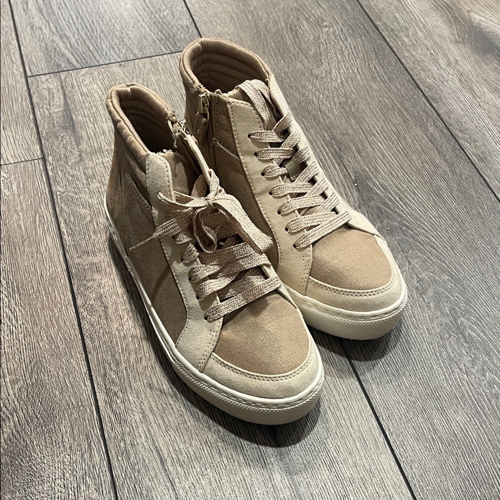 Dr. Scholl's Kids Tan Sneakers